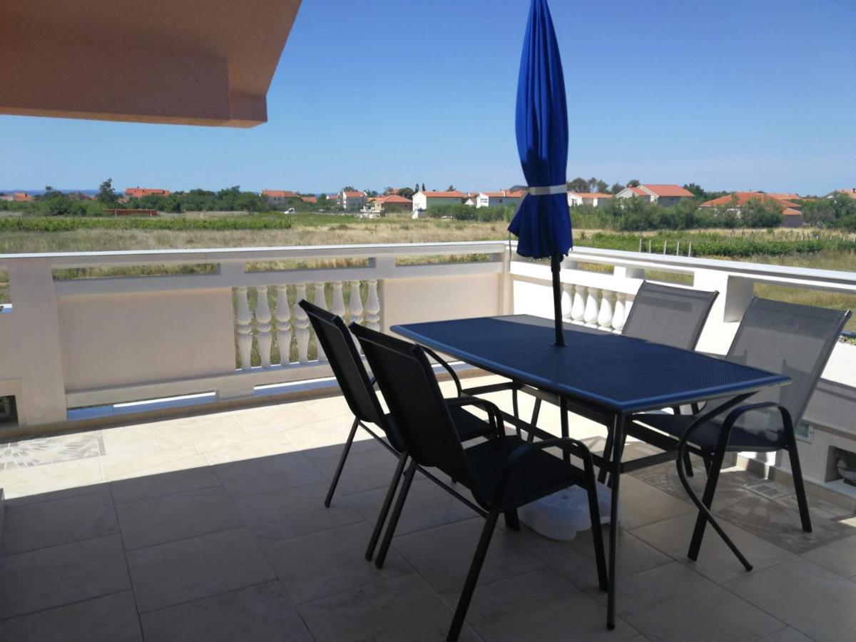 Villa Flora Maris Apartments Privlaka  Exterior foto